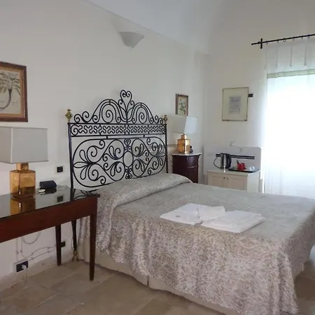 Bed & Breakfast Relais Del Senatore 4*