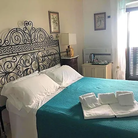 Relais Del Senatore Bed & Breakfast 4*