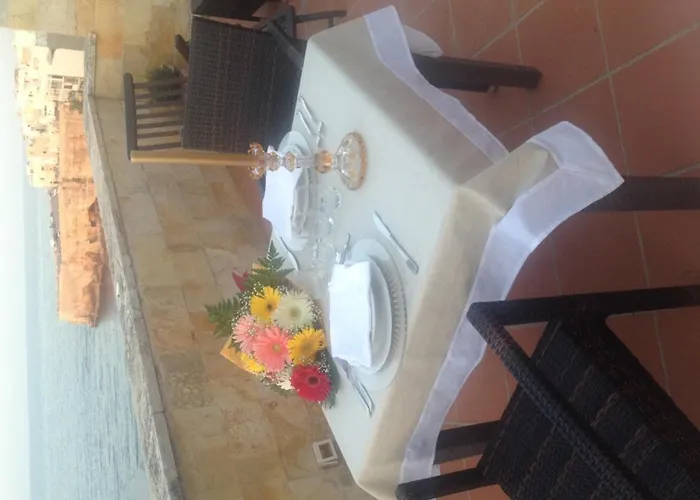 瑞莱斯德尔塞纳托雷住宿加早餐旅馆 住宿加早餐酒店 滨海波利尼亚诺