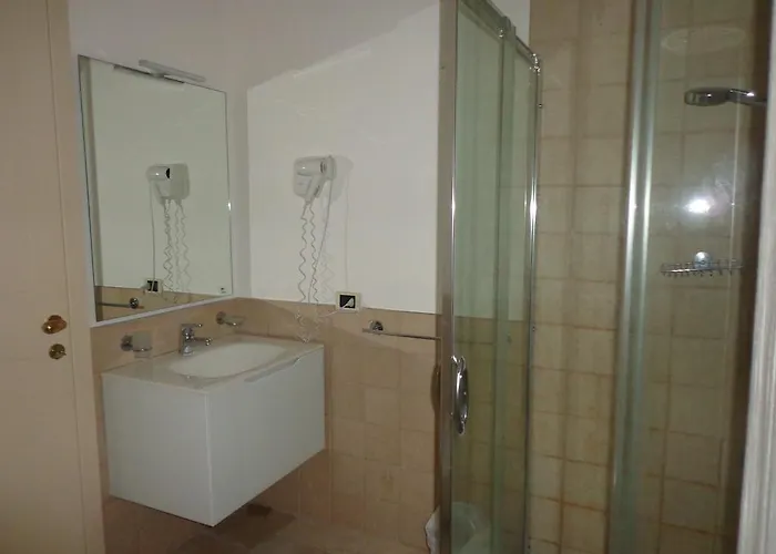 瑞莱斯德尔塞纳托雷住宿加早餐旅馆 住宿加早餐酒店 4*