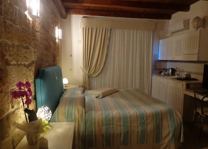 瑞莱斯德尔塞纳托雷住宿加早餐旅馆 4* 滨海波利尼亚诺